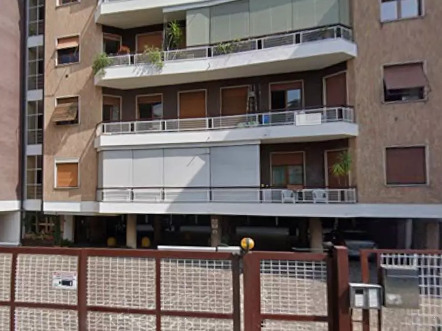 Immagine 8 di Appartamento in vendita  in Via Giovanni Pascoli a Merate