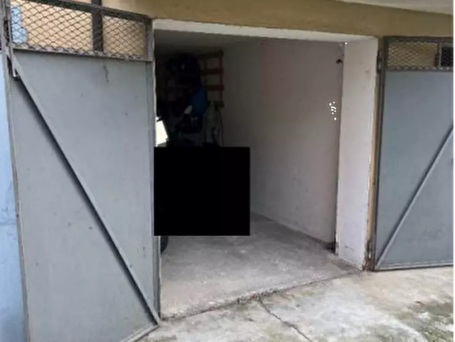 Immagine 1 di Garage in vendita  in Via Bologna a Pontenure
