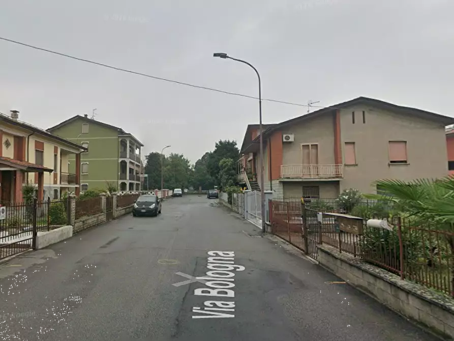 Immagine 4 di Garage in vendita  in Via Bologna a Pontenure