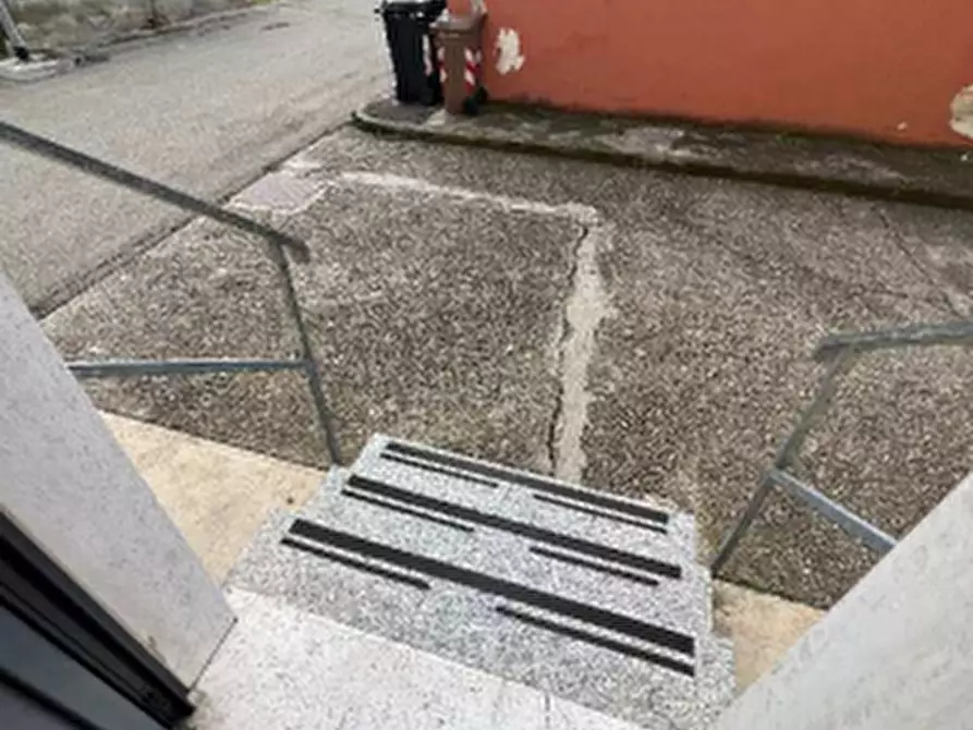 Immagine 3 di Ufficio in vendita  in Via Guglielmo Marconi a Pontenure