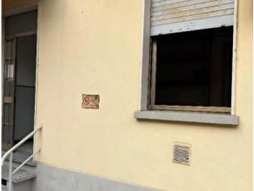 Immagine 5 di Negozio in vendita  in Via Guglielmo Marconi  a Pontenure