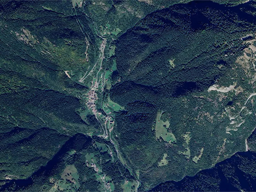 Immagine 19 di Appartamento in vendita  in Via Bereri a Mezzoldo