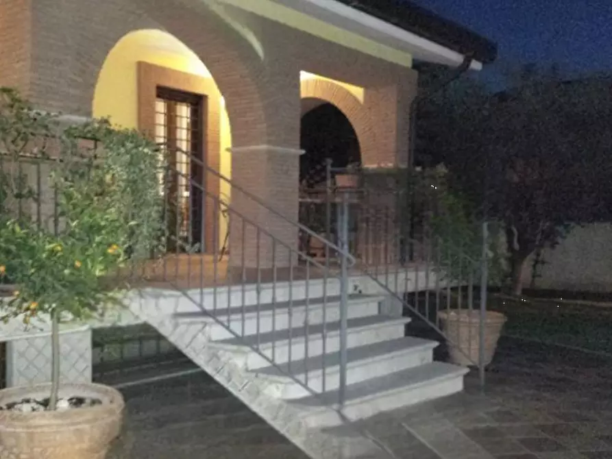 Immagine 3 di Appartamento in vendita  in Via Santa Cristina Gela a Roma