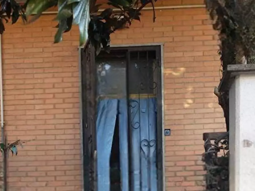 Immagine 1 di Ufficio in vendita  in Via Santa Cristina Gela a Roma