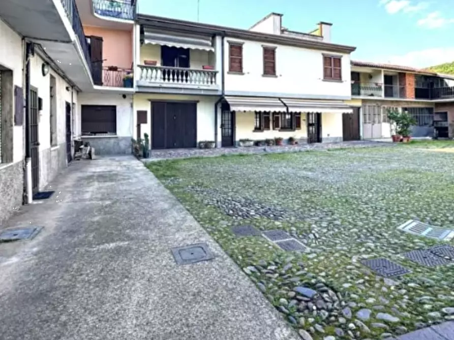 Immagine 5 di Appartamento in vendita  in Via Dante Alighieri a Cologno Al Serio