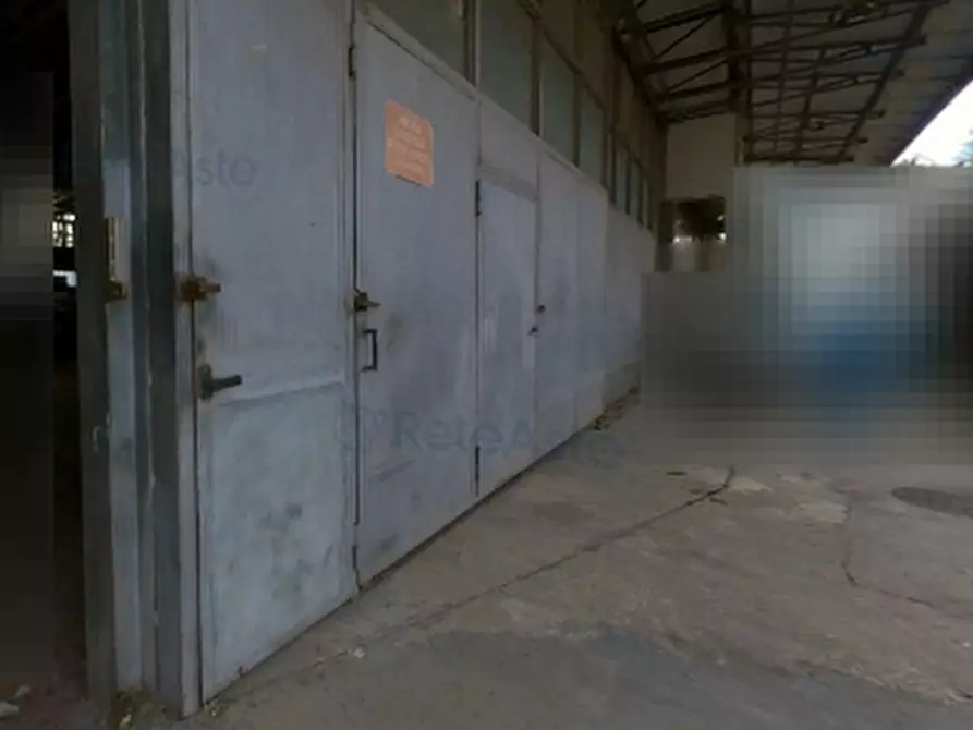 Immagine 2 di Capannone industriale in vendita  in Via Santa Cristina Gela a Roma