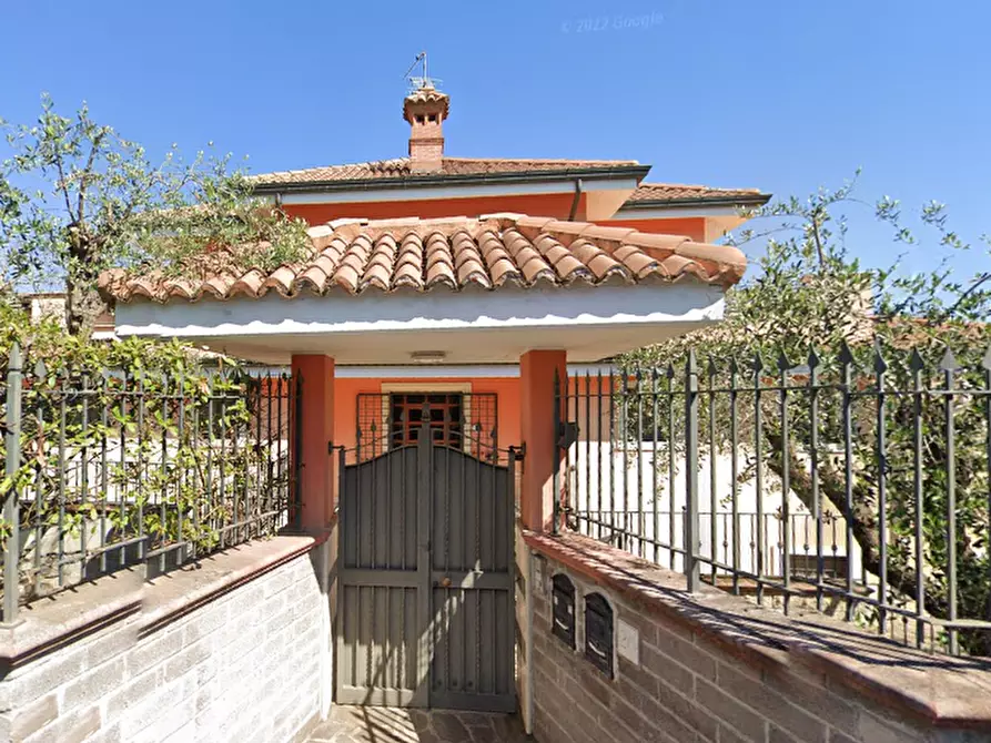 Immagine 1 di Appartamento in vendita  in Via Santa Cristina Gela a Roma