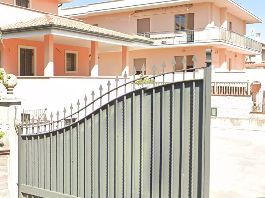 Immagine 8 di Appartamento in vendita  in Via Santa Cristina Gela a Roma