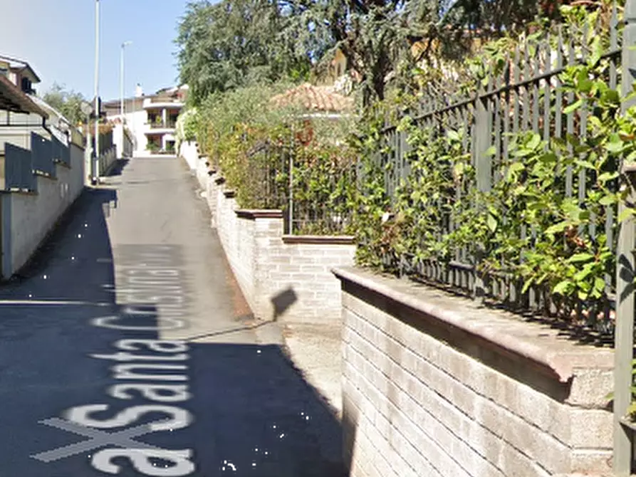 Immagine 21 di Appartamento in vendita  in Via Santa Cristina Gela a Roma