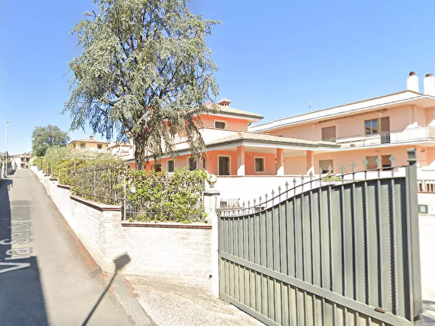 Immagine 22 di Appartamento in vendita  in Via Santa Cristina Gela a Roma