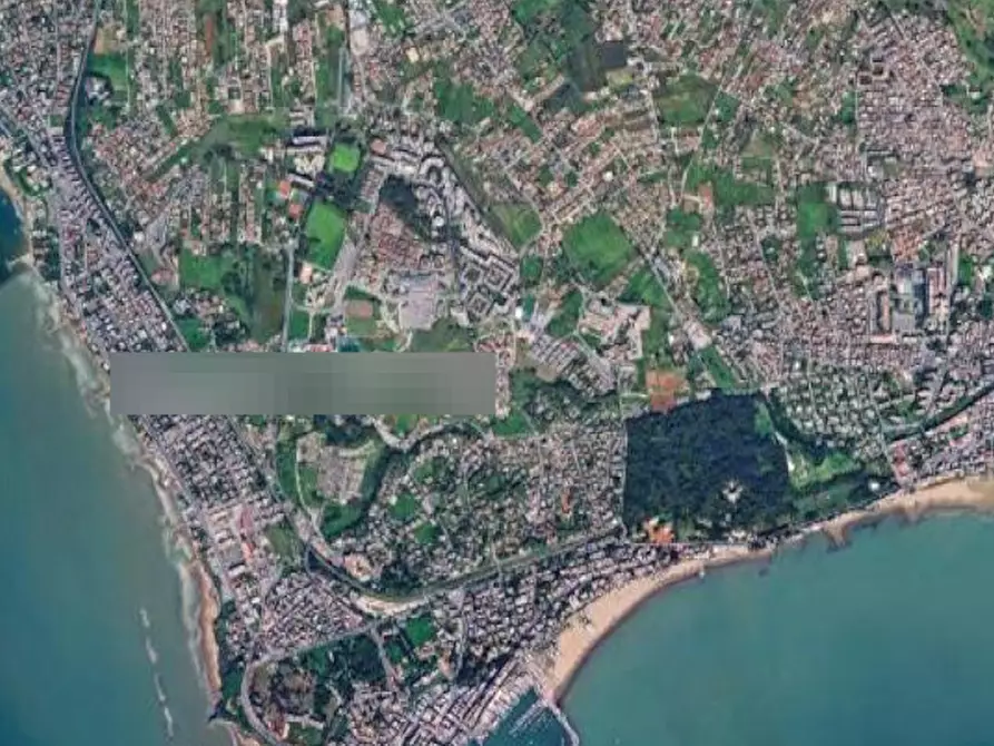 Immagine 9 di Magazzino in vendita  in Corso Italia a Anzio