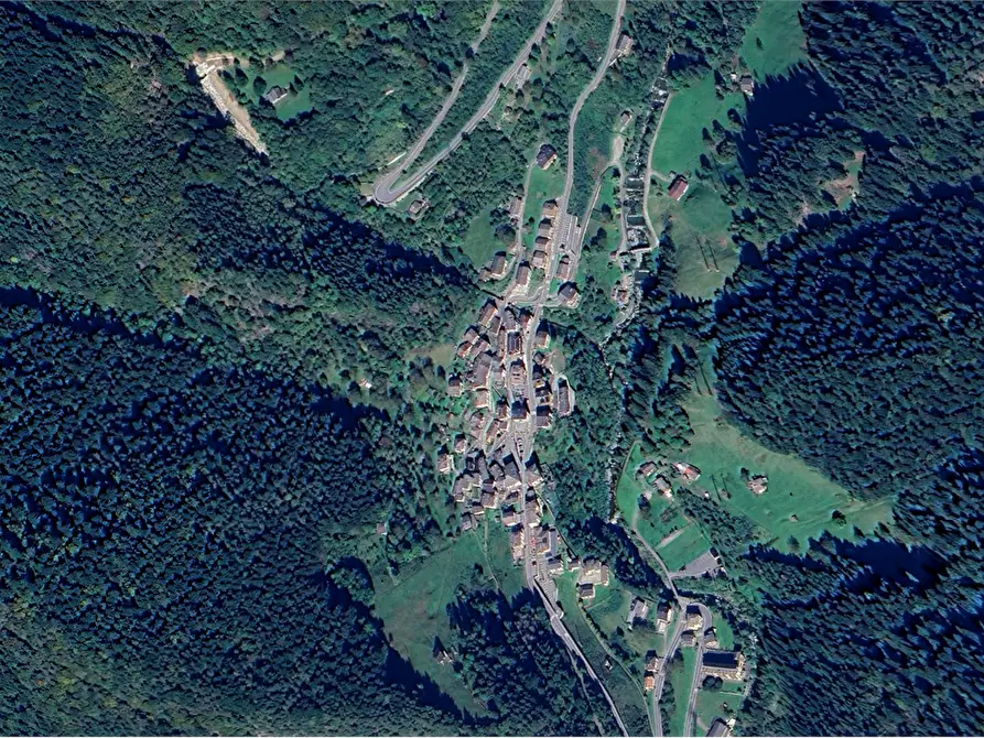 Immagine 22 di Appartamento in vendita  in Via Bereri a Mezzoldo