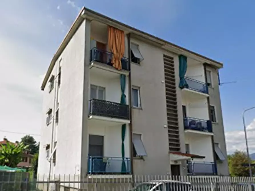 Immagine 6 di Appartamento in vendita  in Via Battisti a Costa Masnaga