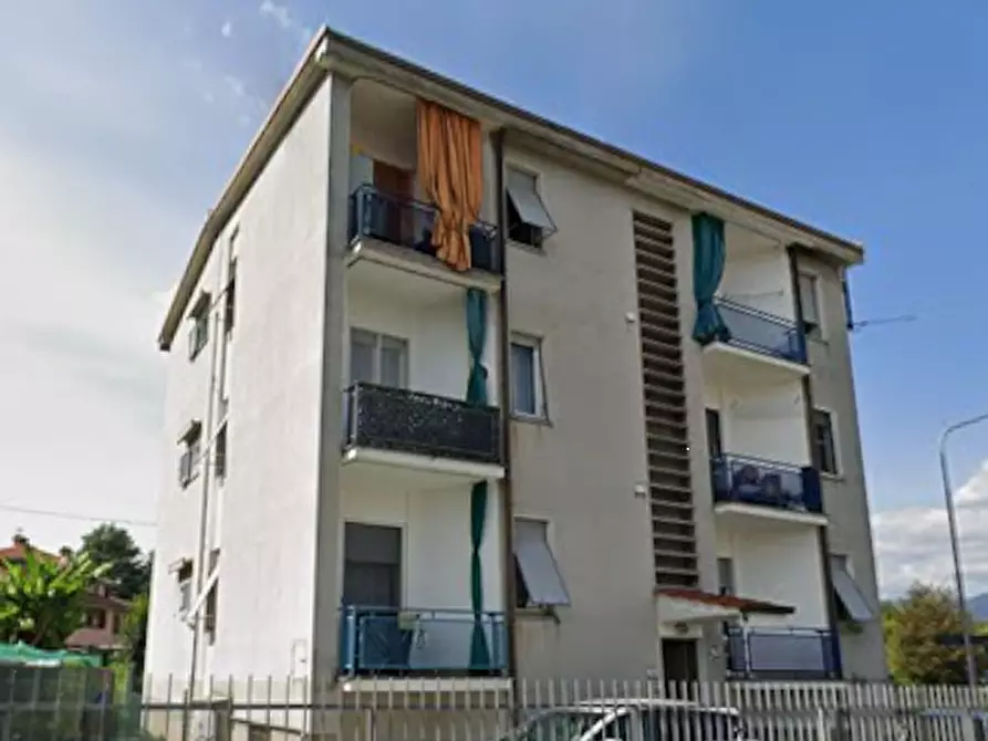 Immagine 7 di Appartamento in vendita  in Via Battisti a Costa Masnaga