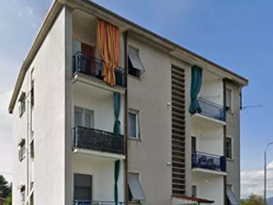 Immagine 14 di Appartamento in vendita  in Via Battisti a Costa Masnaga