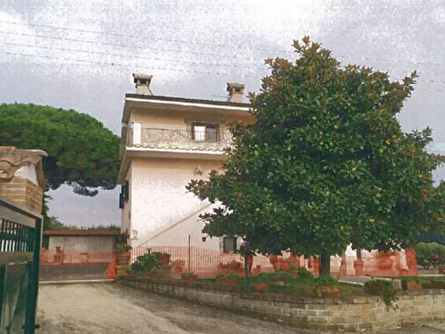 Immagine 10 di Appartamento in vendita  in Via Ponte Tre Armi a Genzano Di Roma