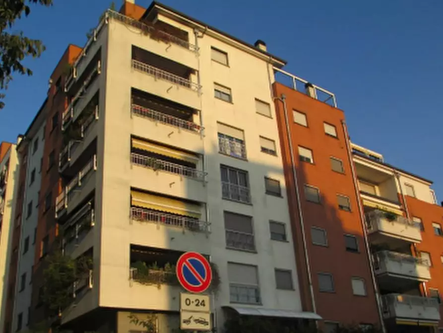 Immagine 5 di Appartamento in vendita  in Via Carlo Perini  a Milano