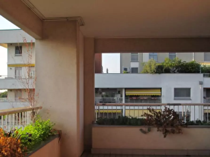 Immagine 9 di Appartamento in vendita  in Via Carlo Perini  a Milano