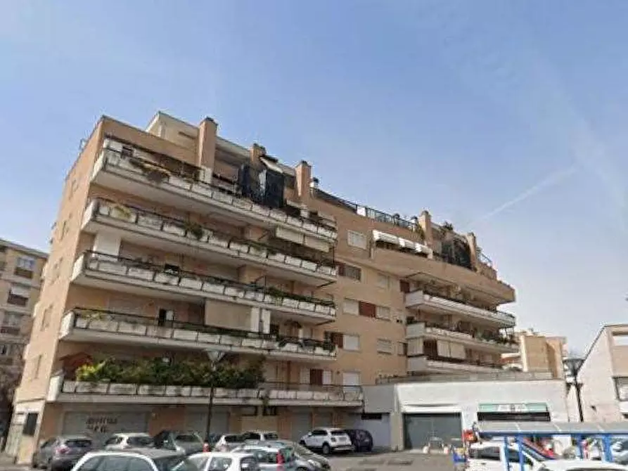 Immagine 7 di Appartamento in vendita  in Via dei Traghetti a Roma