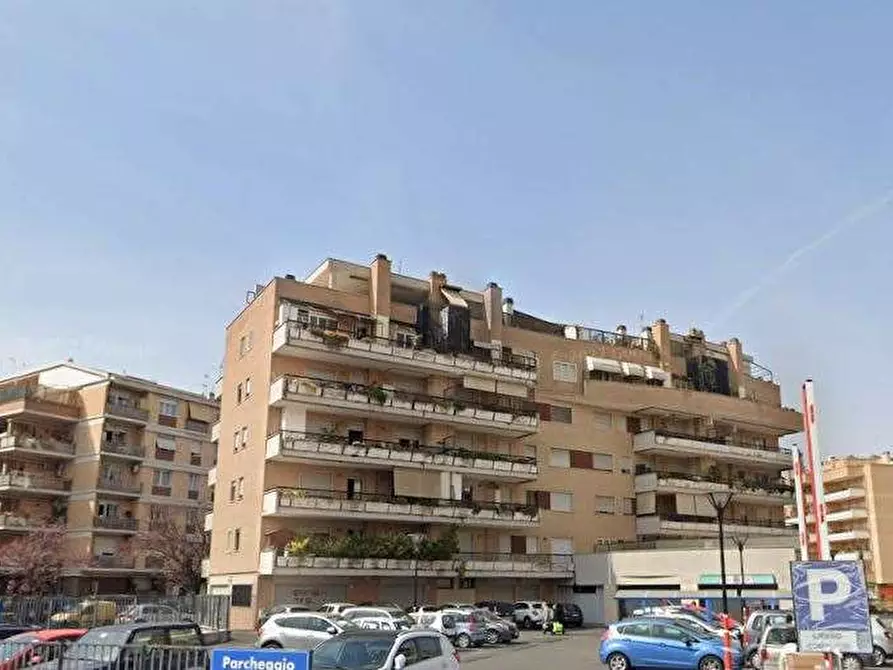 Immagine 8 di Appartamento in vendita  in Via dei Traghetti a Roma