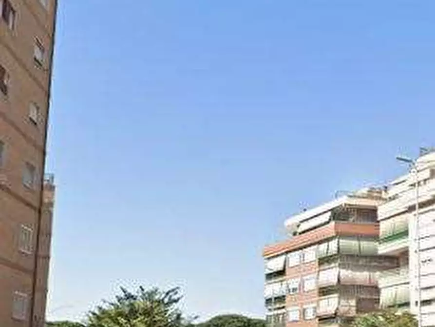 Immagine 10 di Appartamento in vendita  in Via dei Traghetti a Roma