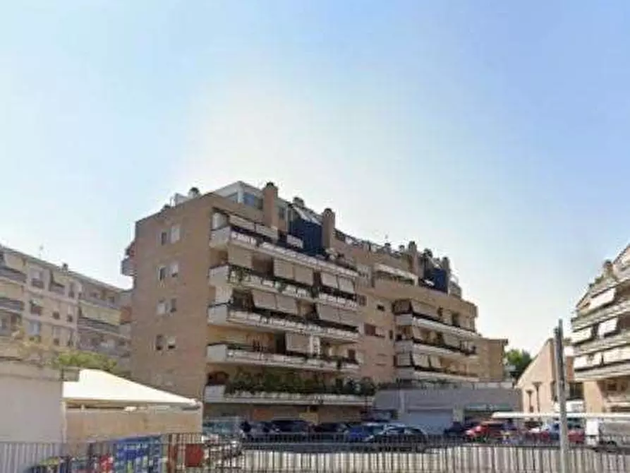 Immagine 11 di Appartamento in vendita  in Via dei Traghetti a Roma