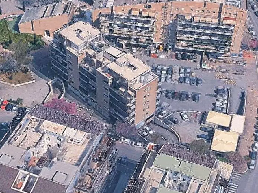 Immagine 13 di Appartamento in vendita  in Via dei Traghetti a Roma