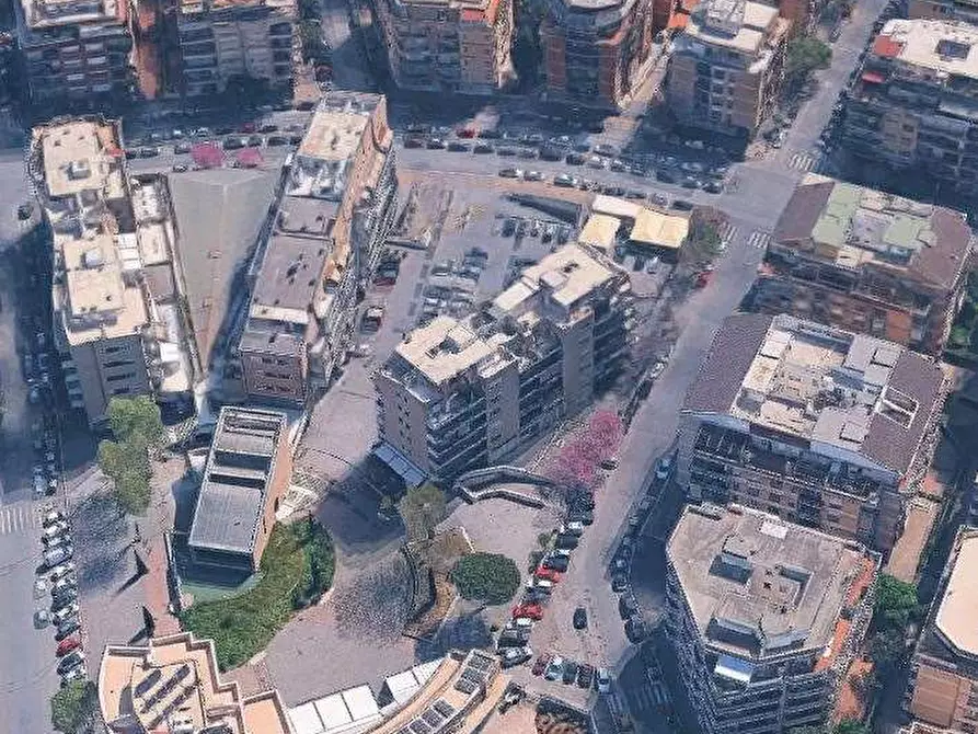 Immagine 14 di Appartamento in vendita  in Via dei Traghetti a Roma