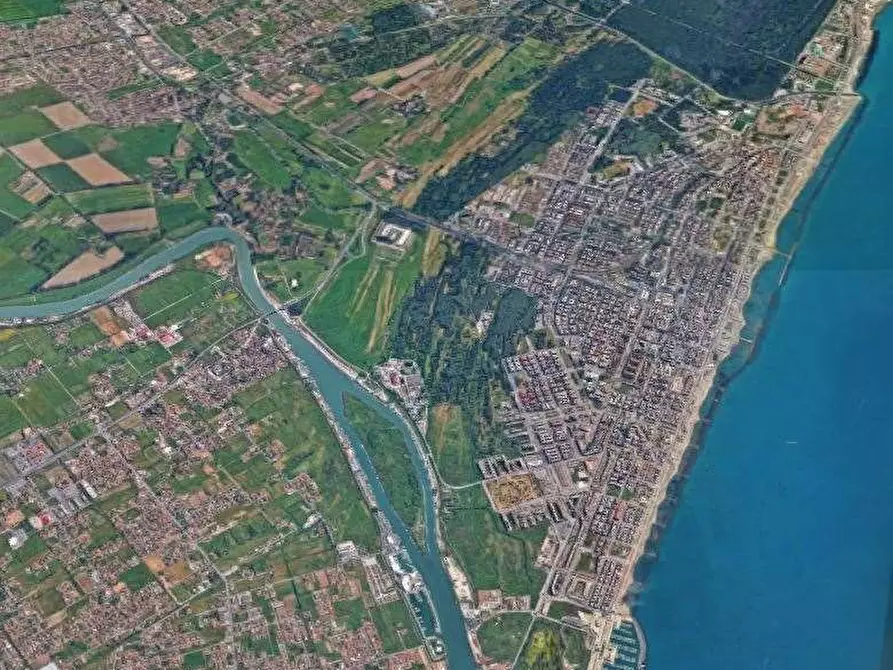 Immagine 17 di Appartamento in vendita  in Via dei Traghetti a Roma