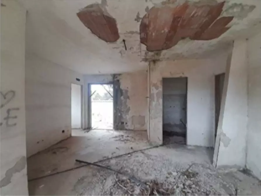 Immagine 22 di Terreno agricolo in vendita  in Via delle Margherite a Pomezia