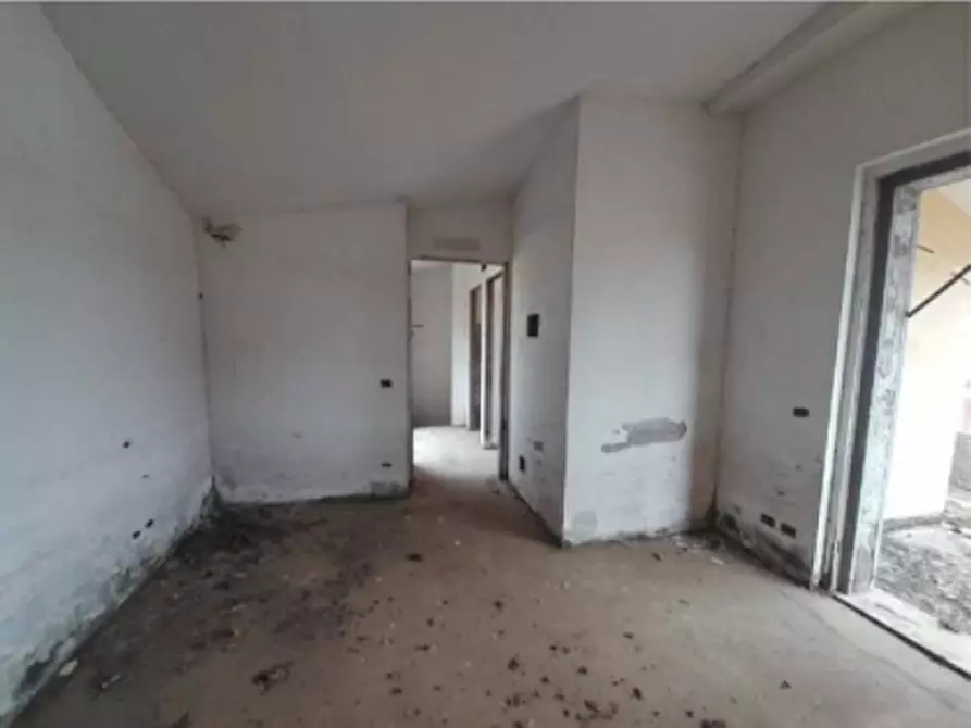 Immagine 26 di Terreno agricolo in vendita  in Via delle Margherite a Pomezia