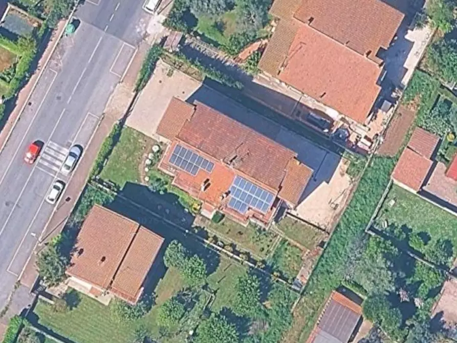 Immagine 1 di Appartamento in vendita  in Via Vincenzo Tieri a Roma