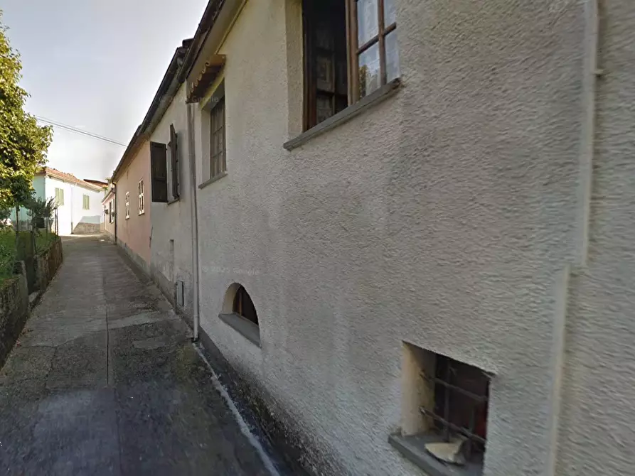 Immagine 6 di Porzione di casa in vendita  in  Via Ceria a Licciana Nardi