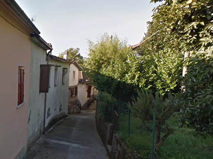 Immagine 8 di Porzione di casa in vendita  in  Via Ceria a Licciana Nardi