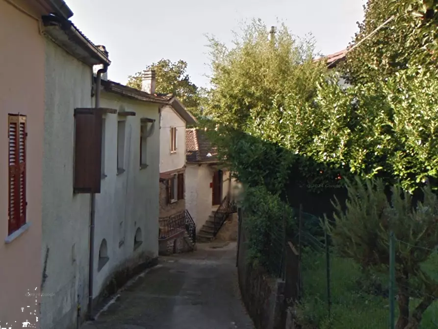 Immagine 9 di Porzione di casa in vendita  in  Via Ceria a Licciana Nardi