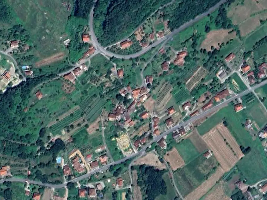 Immagine 26 di Porzione di casa in vendita  in  Via Ceria a Licciana Nardi