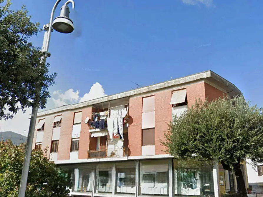 Immagine 3 di Appartamento in vendita  in Via Monsignore Razzoli a Villafranca In Lunigiana
