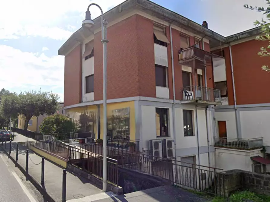 Immagine 7 di Appartamento in vendita  in Via Monsignore Razzoli a Villafranca In Lunigiana