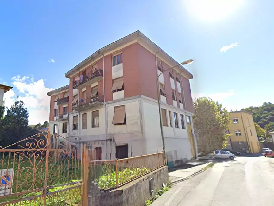 Immagine 13 di Appartamento in vendita  in Via Monsignore Razzoli a Villafranca In Lunigiana