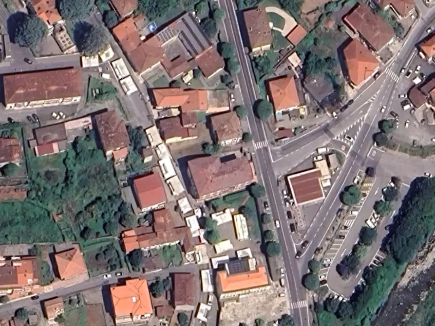 Immagine 24 di Appartamento in vendita  in Via Monsignore Razzoli a Villafranca In Lunigiana