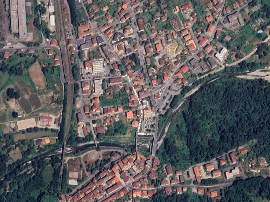 Immagine 27 di Appartamento in vendita  in Via Monsignore Razzoli a Villafranca In Lunigiana