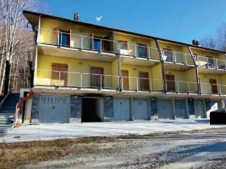 Immagine 16 di Appartamento in vendita  in Località Cerreto a Fivizzano