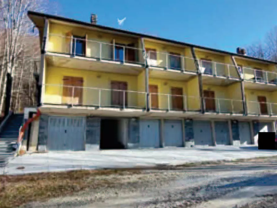 Immagine 18 di Appartamento in vendita  in Località Cerreto a Fivizzano