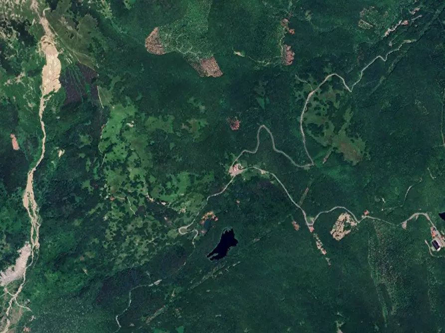 Immagine 23 di Appartamento in vendita  in Località Cerreto a Fivizzano