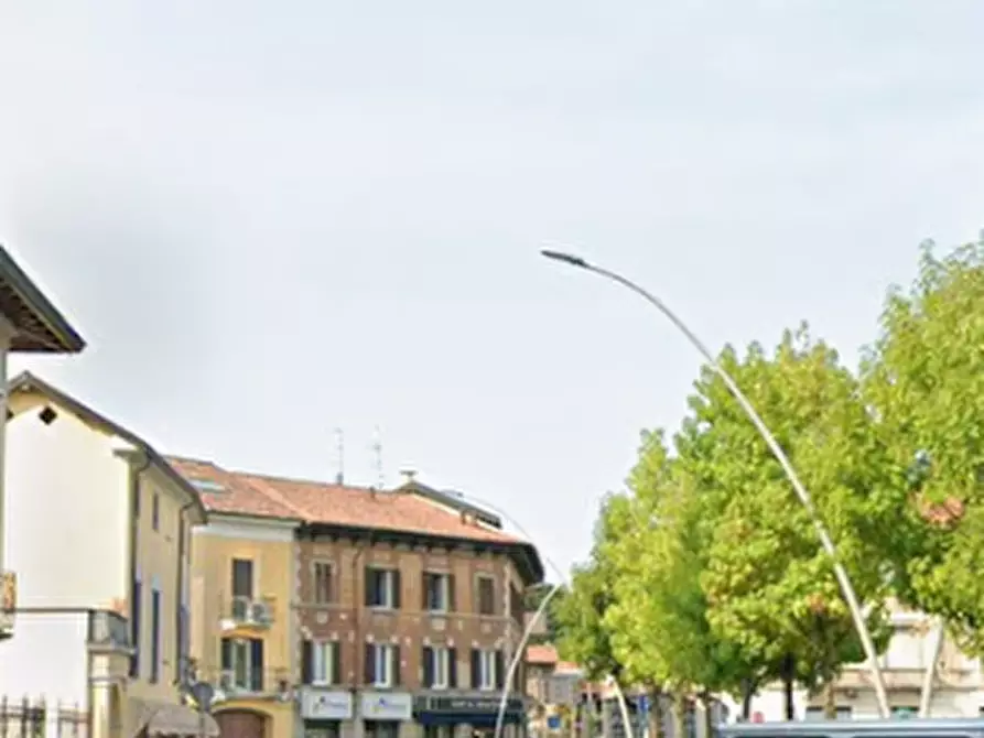 Immagine 10 di Negozio in vendita  in Piazza Giuseppe Maggiolini a Parabiago