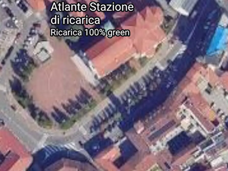 Immagine 1 di Negozio in vendita  in Piazza Giuseppe Maggiolini a Parabiago