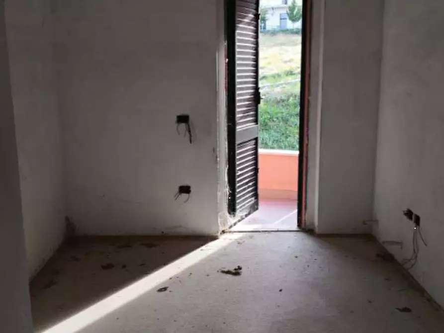 Immagine 13 di Appartamento in vendita  in Via Rossini a Serra Sant'abbondio