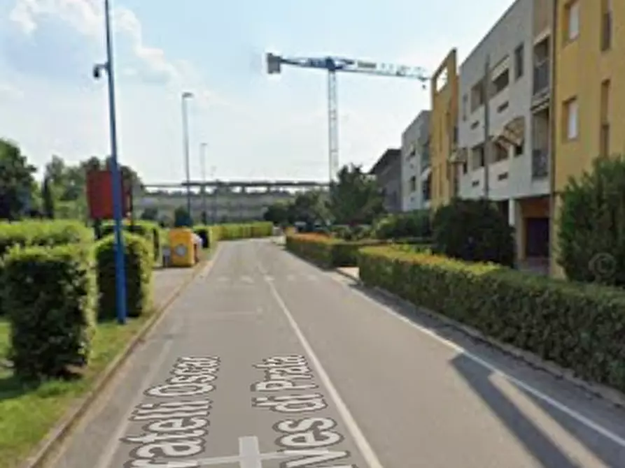 Immagine 12 di Negozio in vendita  in Via Fratelli Oscar a Brescia