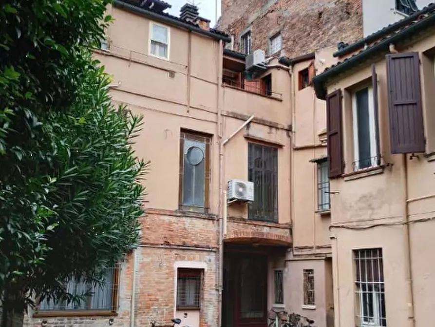 Immagine 4 di Appartamento in vendita  in Via Montebello a Ferrara