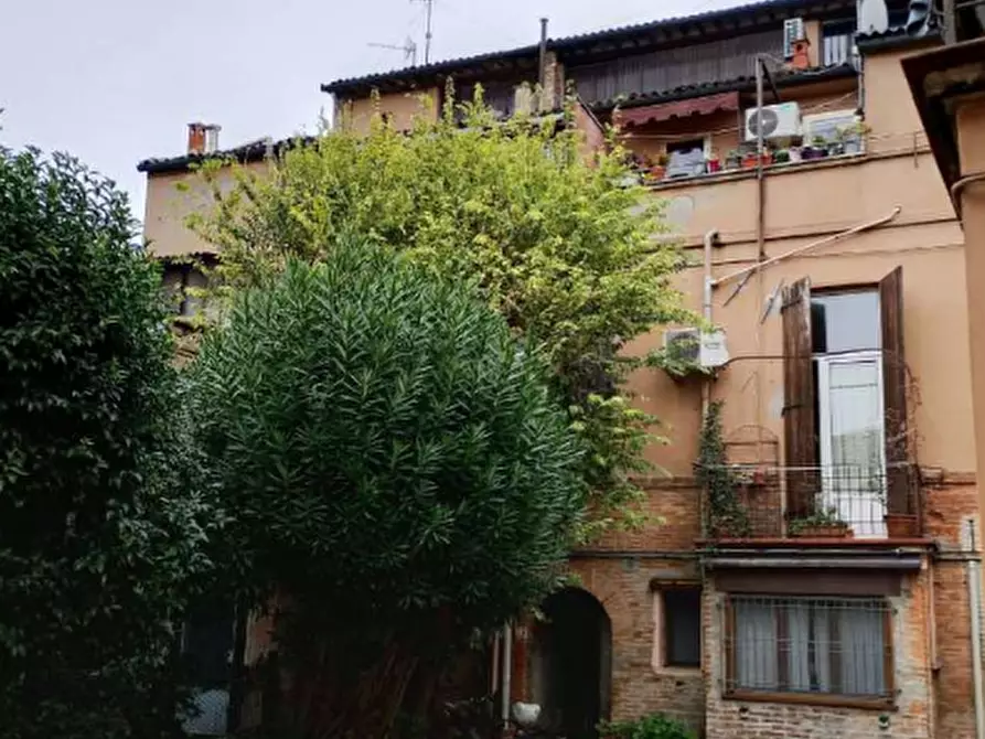 Immagine 5 di Appartamento in vendita  in Via Montebello a Ferrara